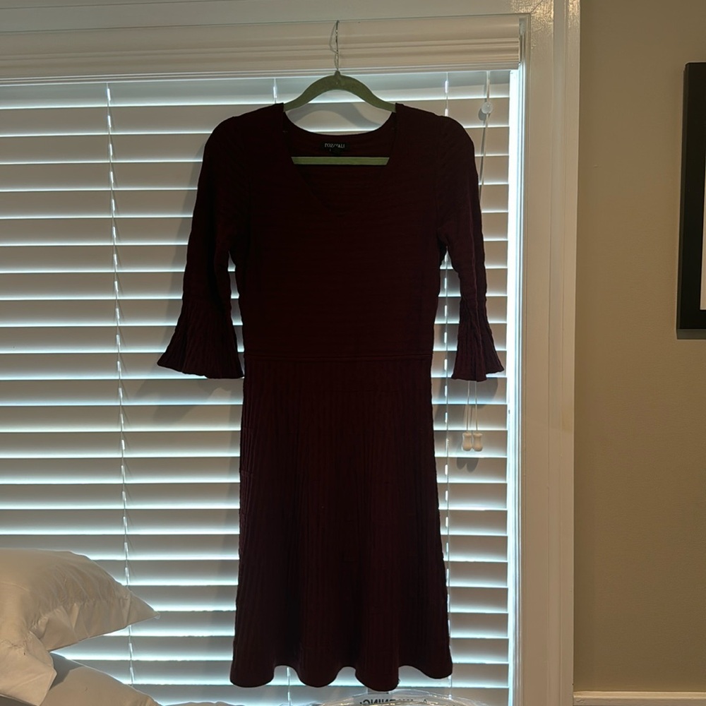 Roz & Ali maroon flowy small dress